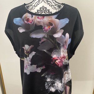 Ladies Ted Baker Size 5 US XL Black Floral Top with Cap Sleeves